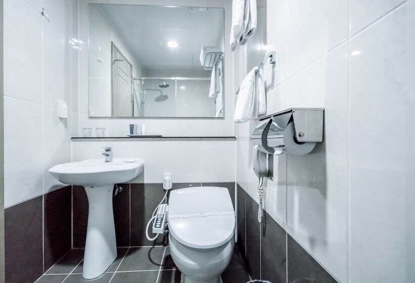 Cameră Triplă Deluxe, Atrium Jongno