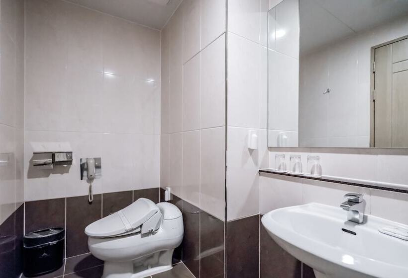 Cameră Triplă Deluxe, Atrium Jongno