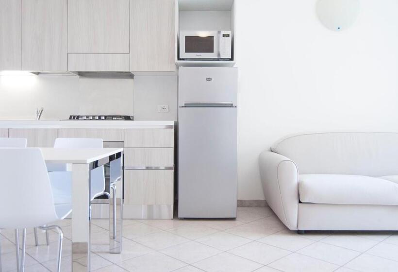 带1个卧室的公寓, Capri & Residence