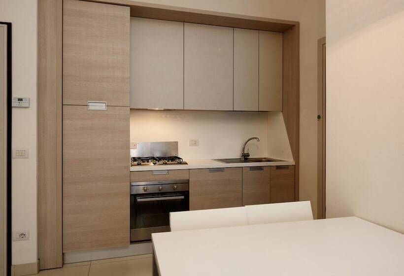 Apartament 1 Dormitor, Capri & Residence