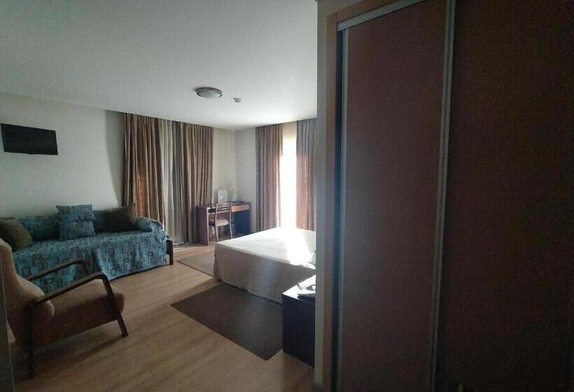 Номер Стандарт, Santo Condestavel