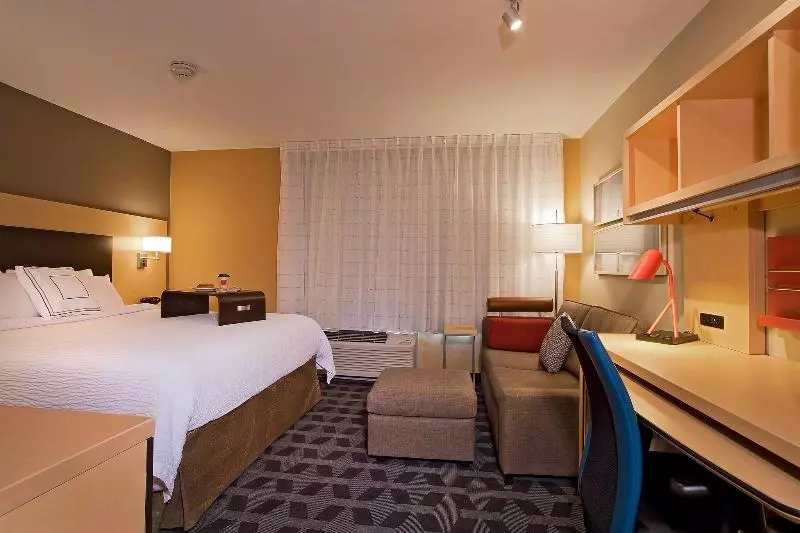 キングサイドベッドのスタンダードワンルーム, Towneplace Suites By Marriott Garden City