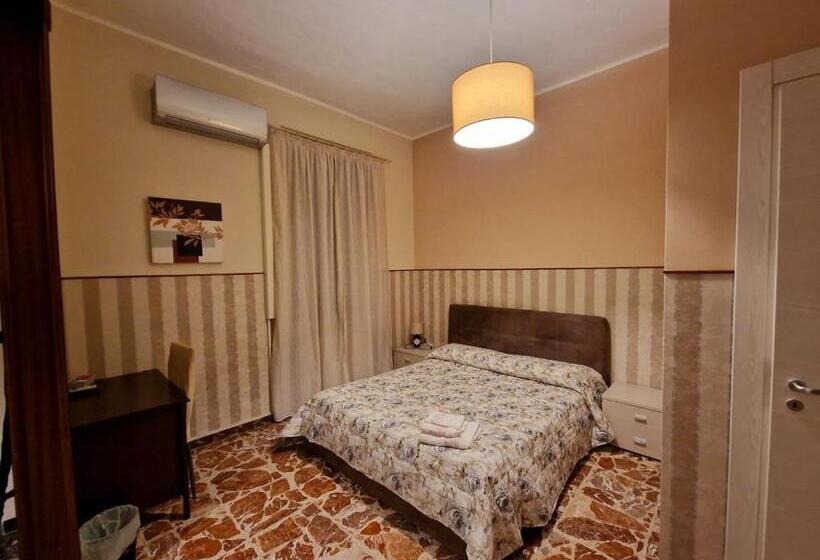 اتاق استاندارد چهار تخته, B&b Elisa