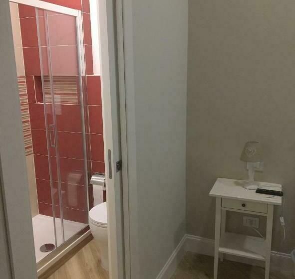 اتاق لوکس, B&b Garibaldi Station