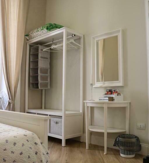 اتاق لوکس, B&b Garibaldi Station