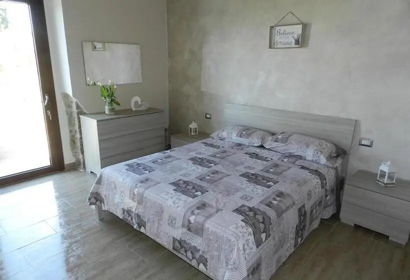 スタンダードトリプルルーム, B&b Gli Ulivi