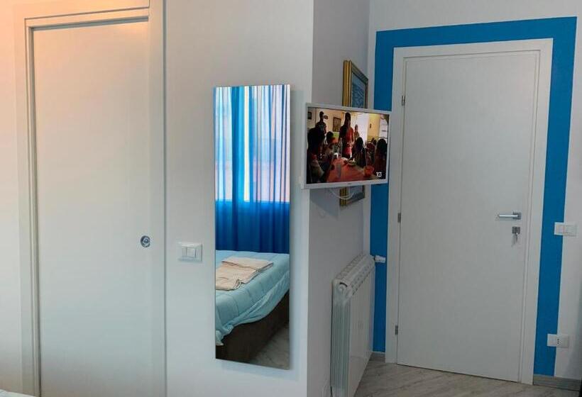 اتاق لوکس, La Maison Del Sole