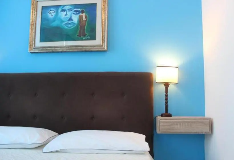اتاق لوکس, La Maison Del Sole