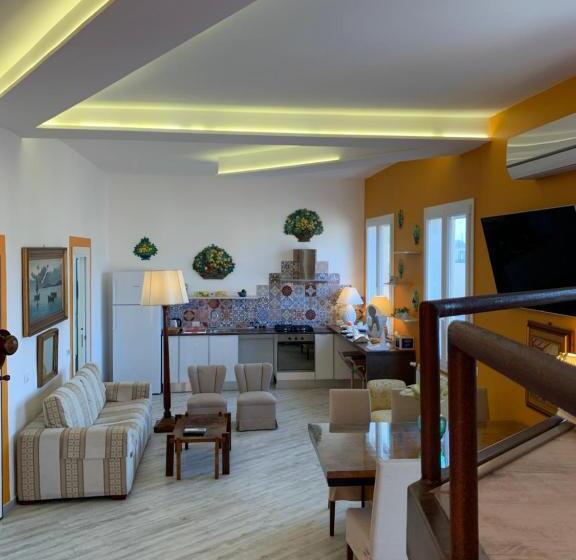 سوییت جونیور با بالکن, La Maison Del Sole