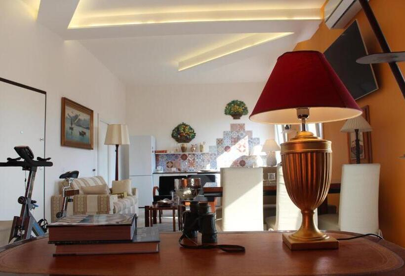 سوییت جونیور با بالکن, La Maison Del Sole