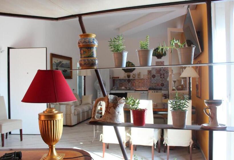 سوییت جونیور با بالکن, La Maison Del Sole