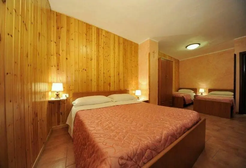 スタンダード４人部屋, Albergo Pensione Paola