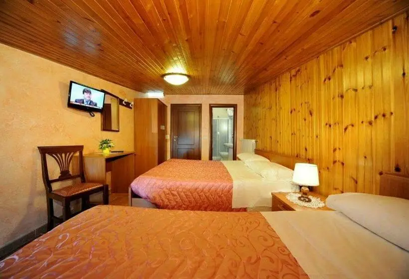 スタンダードトリプルルーム, Albergo Pensione Paola