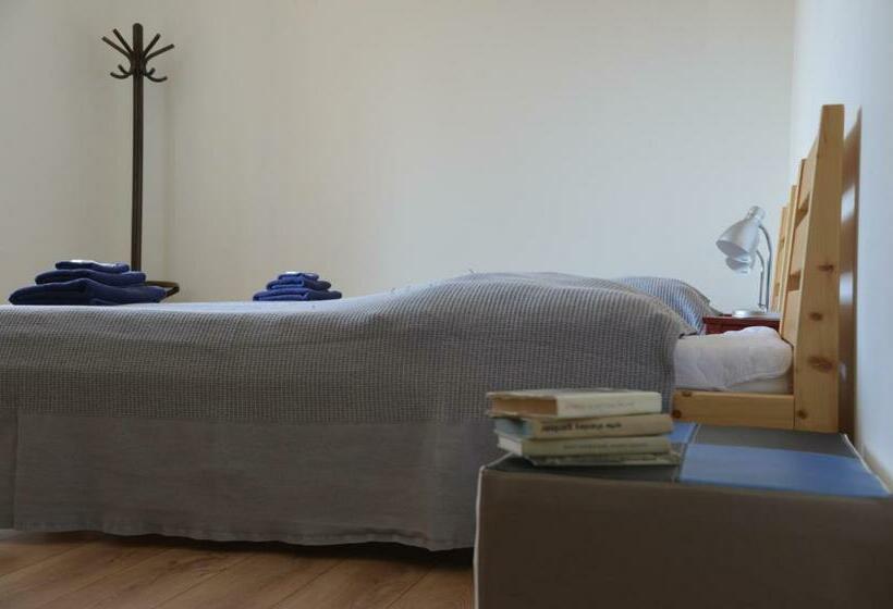 スタンダードルーム, Statek Krkavčí Hora