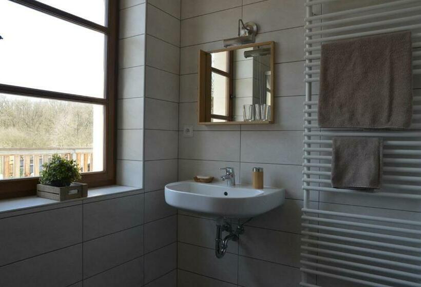 スタンダードトリプルルーム, Statek Krkavčí Hora