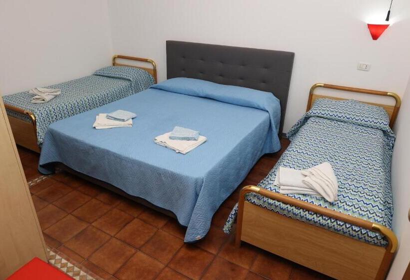 Четырехместный Номер Стандарт, Le Gardenie B&b