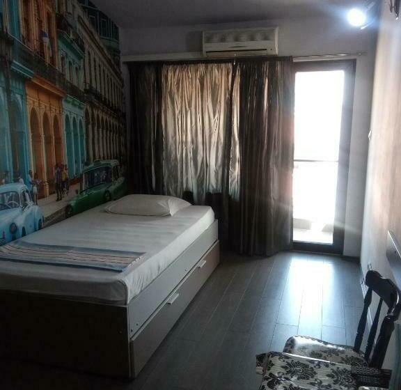 标准间, самостоятелни студия