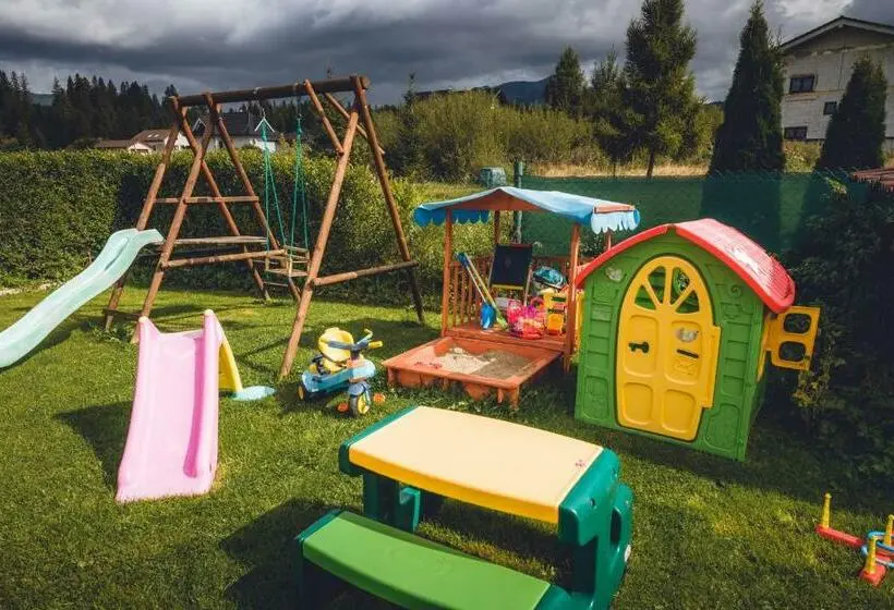 Huoneisto 4 Makuuhuonetta, Apartmán U Paťka Zuberec