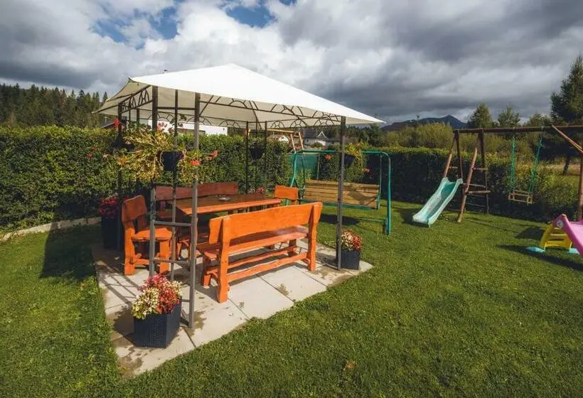 Huoneisto 4 Makuuhuonetta, Apartmán U Paťka Zuberec