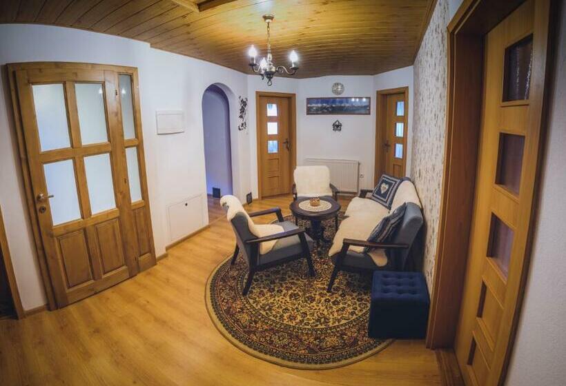 شقة 4 غرف, Apartmán U Paťka Zuberec