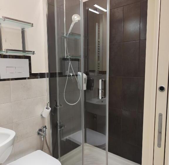 اتاق عادی, Casa Angelica