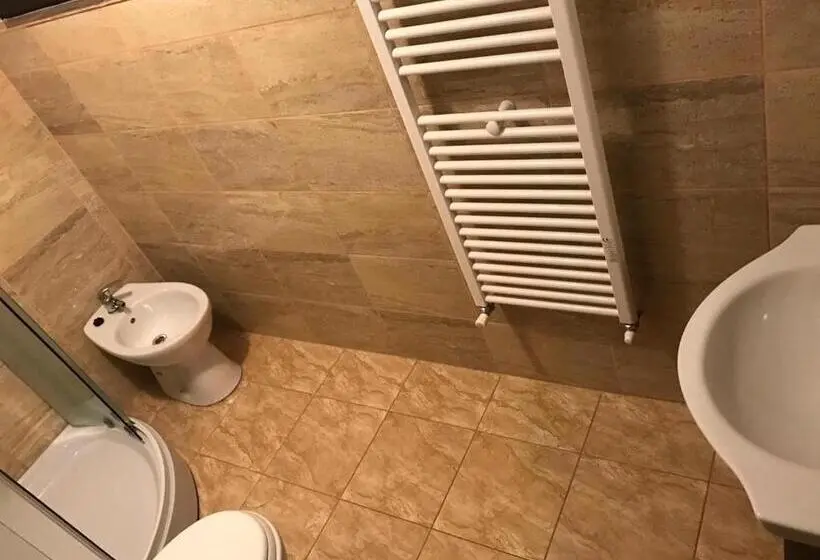デラックストリプルルーム, Casa Mocanitei