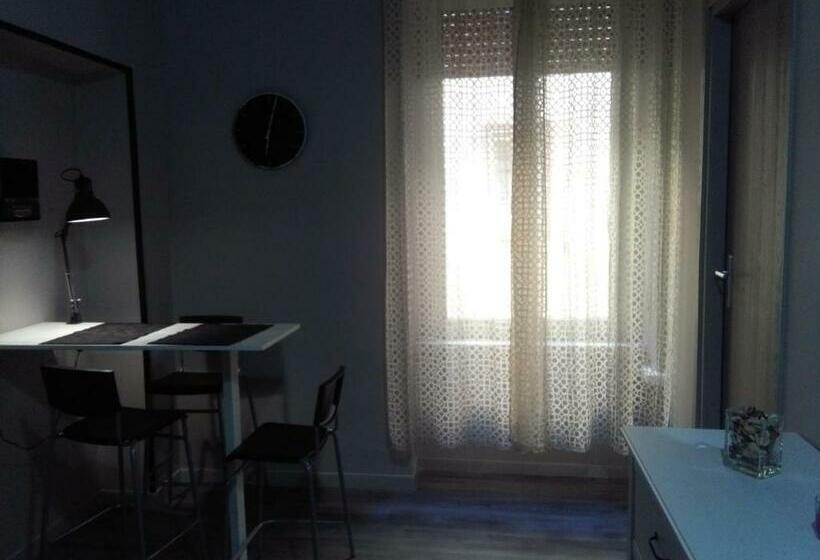 اتاق استاندارد, Meridional Station