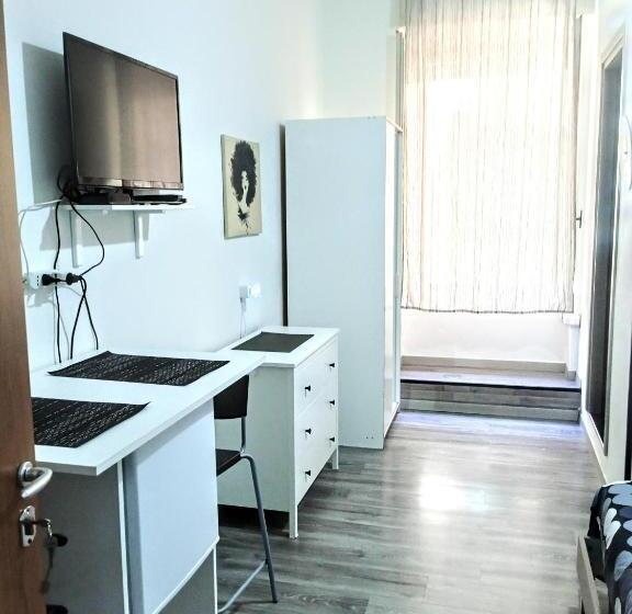 اتاق استاندارد, Meridional Station