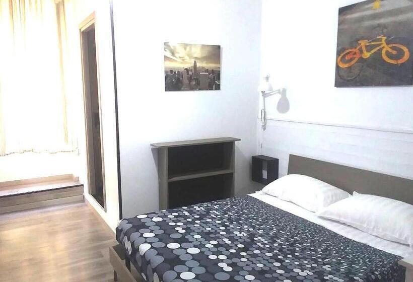 اتاق استاندارد, Meridional Station