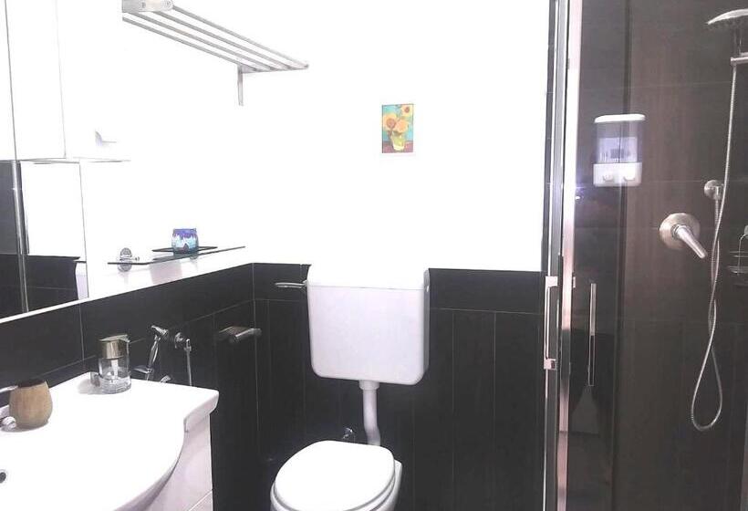 اتاق استاندارد, Meridional Station