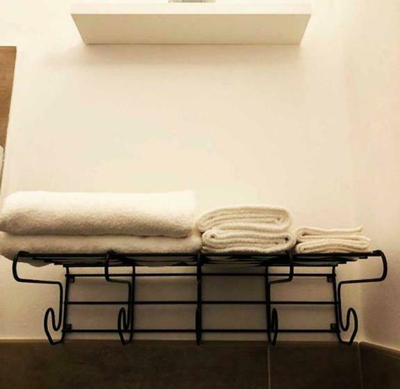 Quarto Estandar, Nenetta Rooms & Suites Monopoli