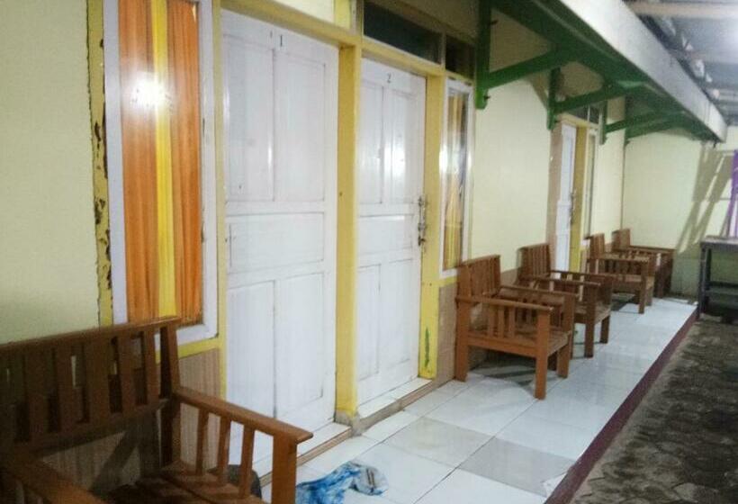 エコノミールーム, Penginapan Karanglaut Sayangheulang