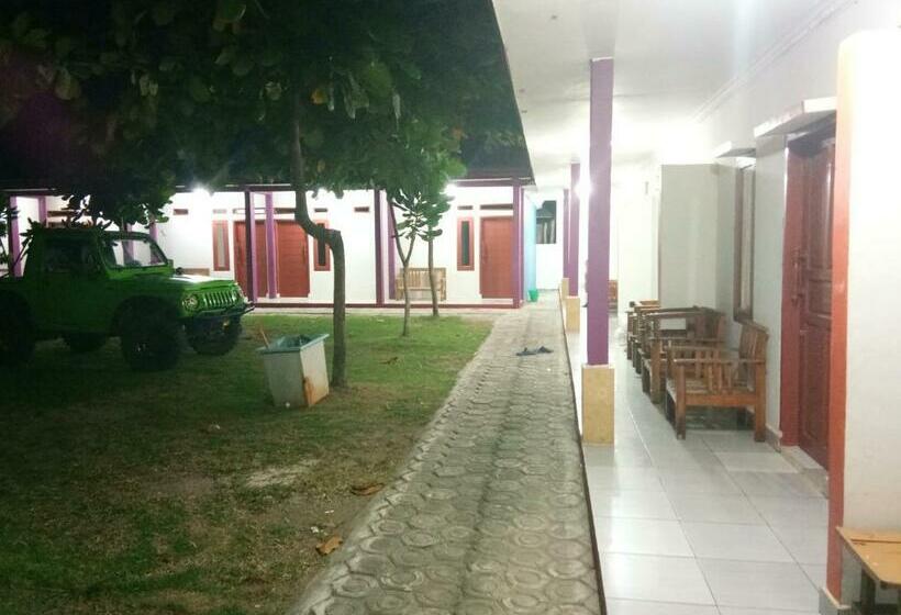 オーシャンビューデラックスルーム, Penginapan Karanglaut Sayangheulang