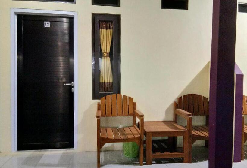 オーシャンビューデラックスルーム, Penginapan Karanglaut Sayangheulang