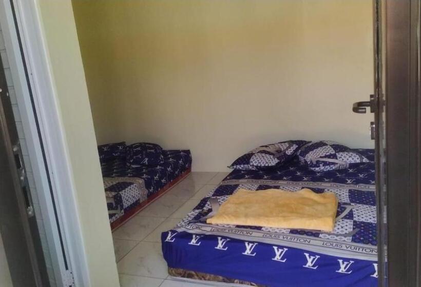 エコノミールーム, Penginapan Karanglaut Sayangheulang