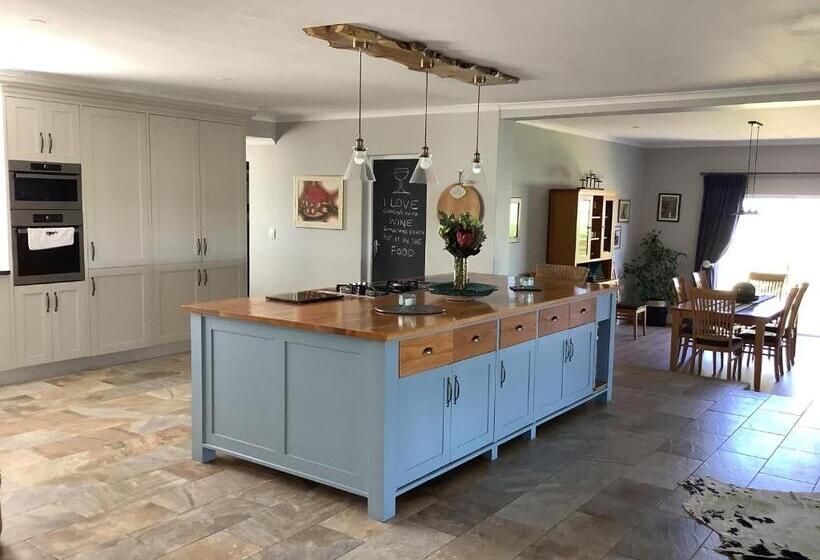 ویلای یک اتاق خوابه با استخر شنا, Pezula Golf House