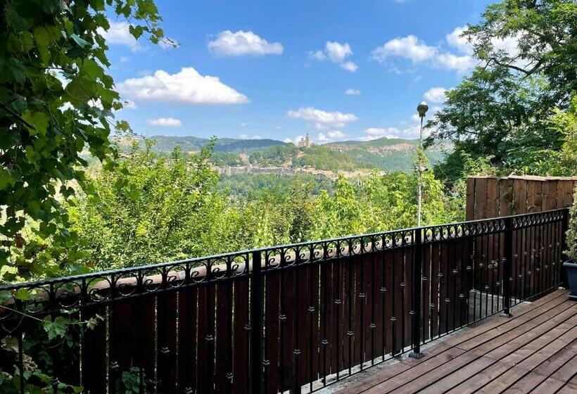 스탠다드 스튜디오 (테라스구비), Tsarevets Residence