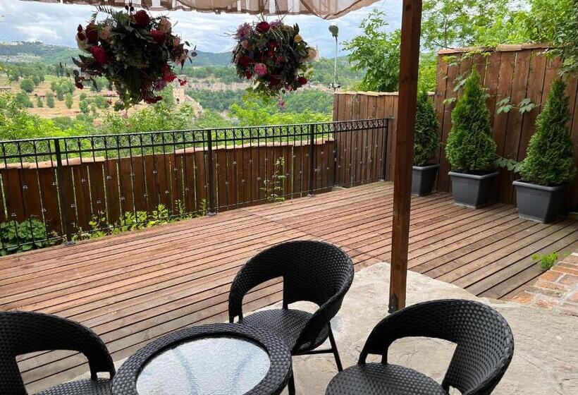 스탠다드 스튜디오 (테라스구비), Tsarevets Residence