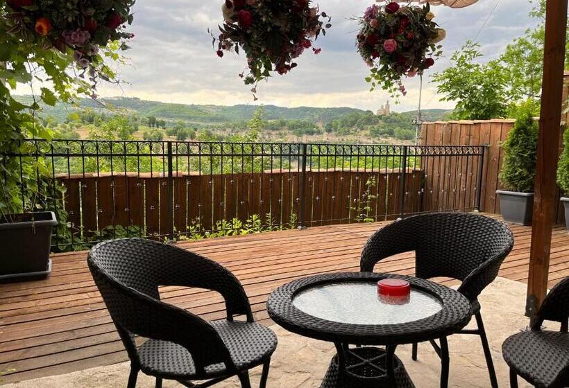 스탠다드 스튜디오 (테라스구비), Tsarevets Residence