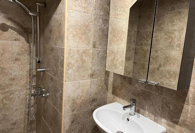 스탠다드 트리플 룸, Tsarevets Residence