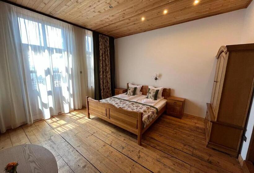 스탠다드 트리플 룸, Tsarevets Residence