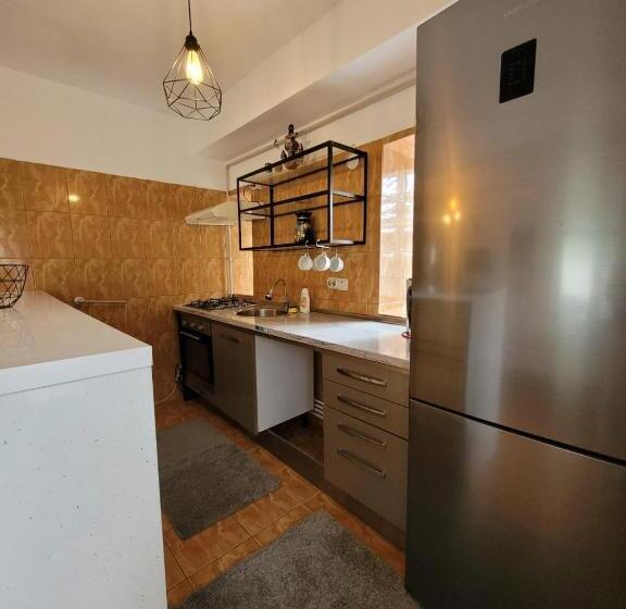 إستديو عائلى, Vila Didi, Mangalia