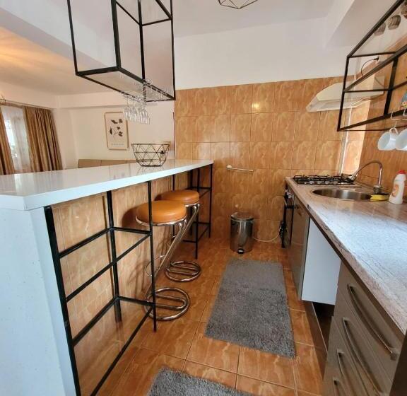 إستديو عائلى, Vila Didi, Mangalia