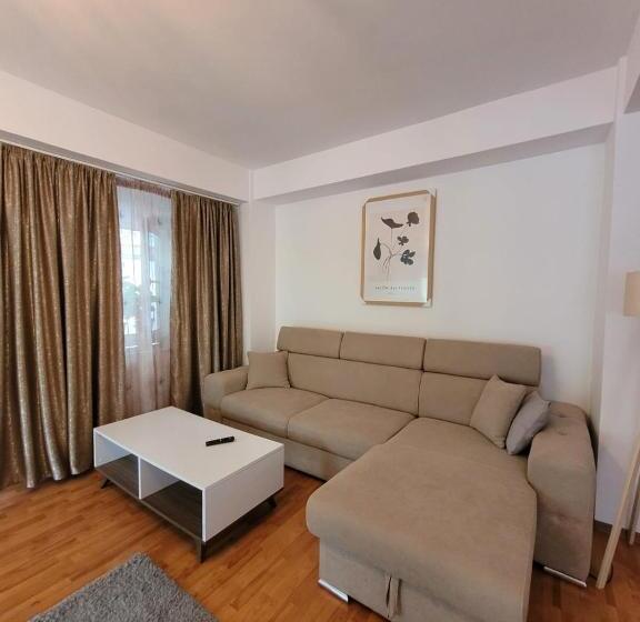 إستديو عائلى, Vila Didi, Mangalia