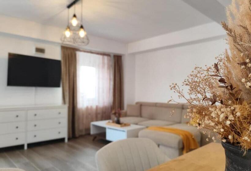 إستديو عائلى, Vila Didi, Mangalia