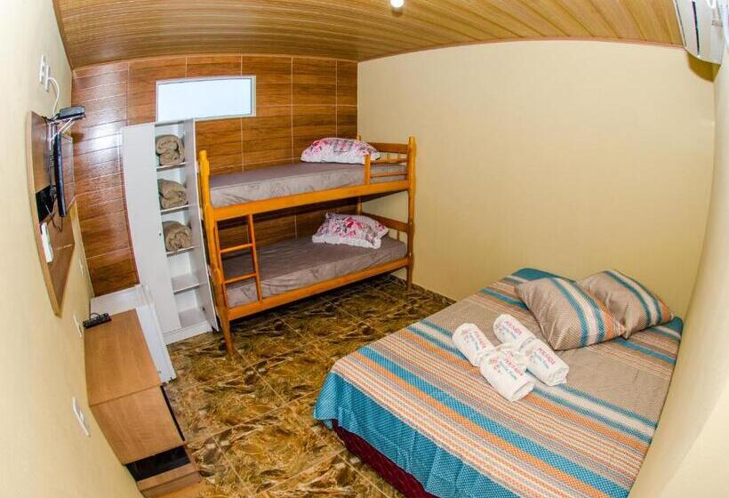 اتاق استاندارد چهار تخته, Pousada Família Flores