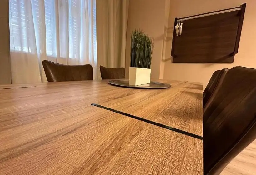 اتاق لوکس سه تخته, B&b Baciami Ancora