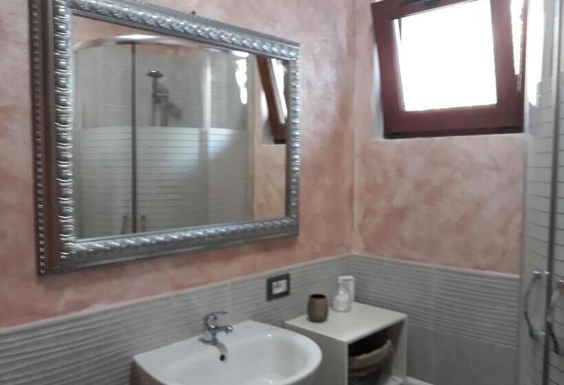 标准三人间, Affittacamere Da Arianna