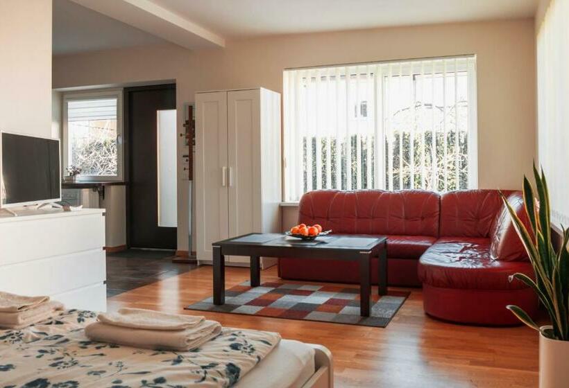 کلبه ییلاقی, Agnės Svečių Namai