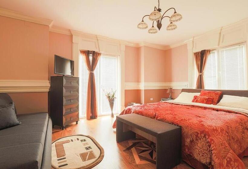 غرفة قياسية رباعية, Casa Iulia